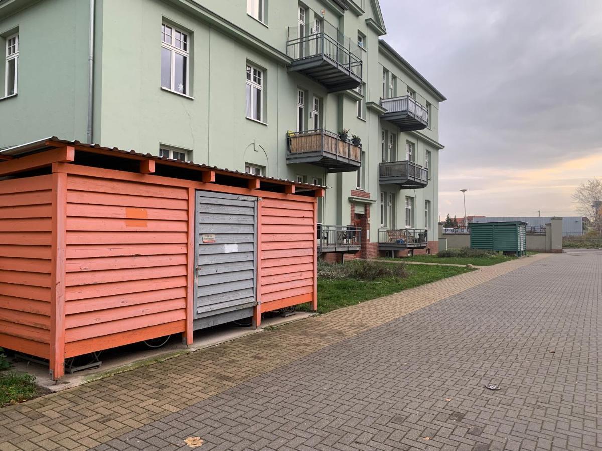Ruhig - Privatparkplatz - Barrierearm Quiet - Private Car Park - Low Barrier Magdebourg Extérieur photo